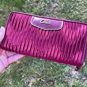 Coach Wallet: Brand New - Wine Red